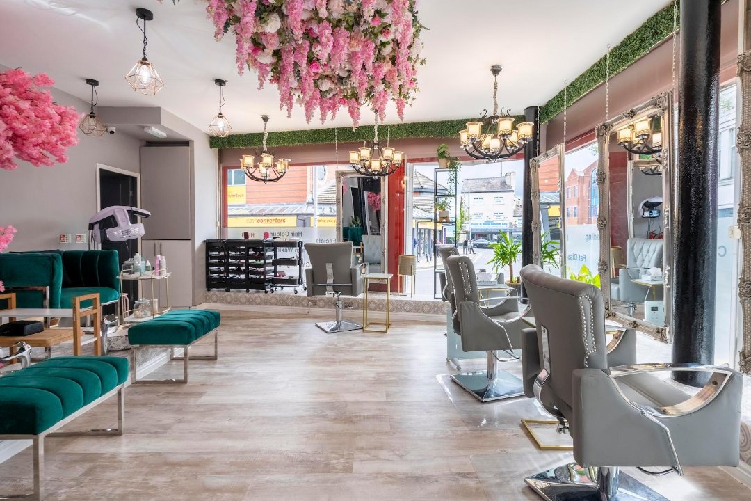 Styling stations at Radiance Glamour Lounge, Merseyway, Stockport